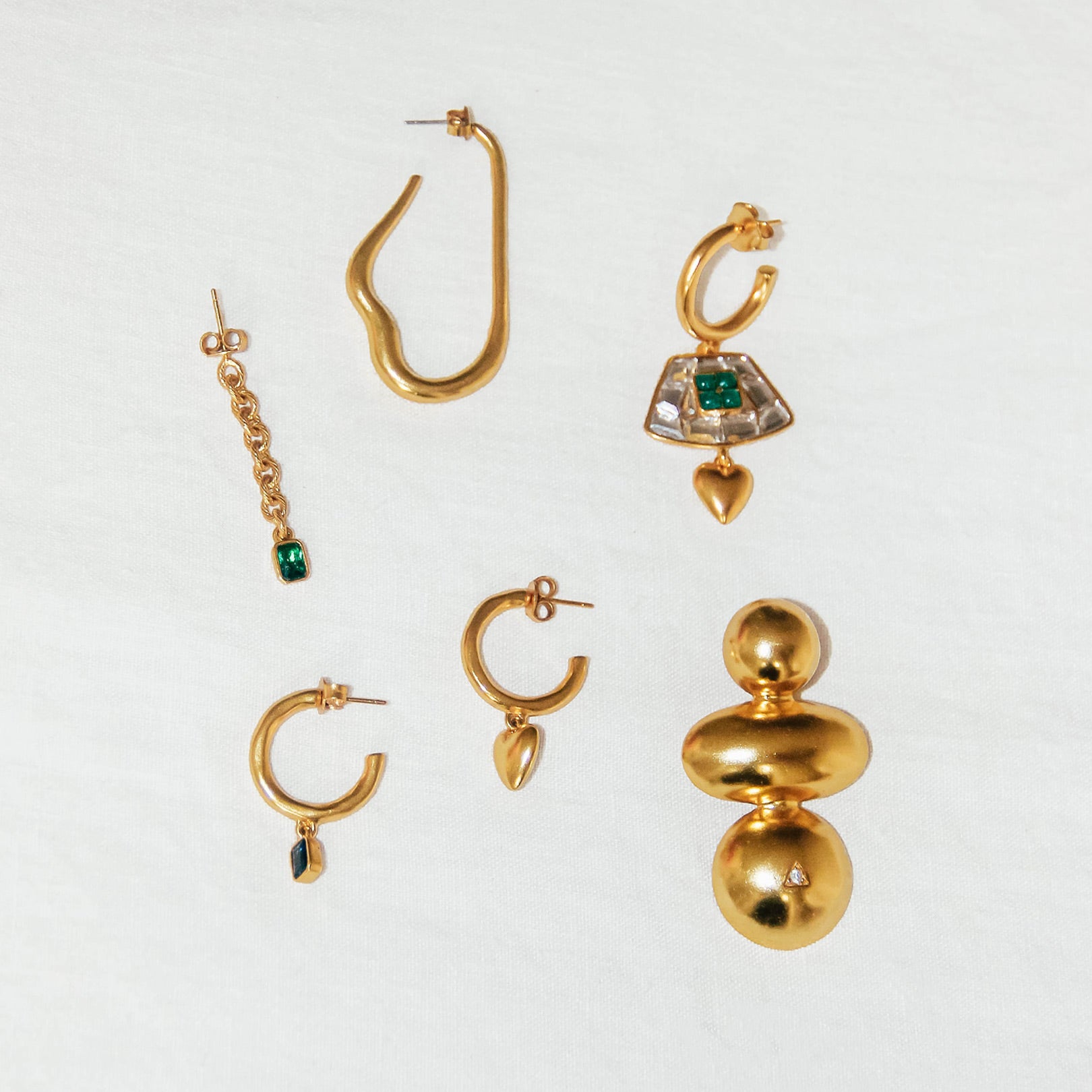 Pendientes o earrings bañados en oro de 24 kilates de estilo vintage Sandra Freckled tienda de joyas
