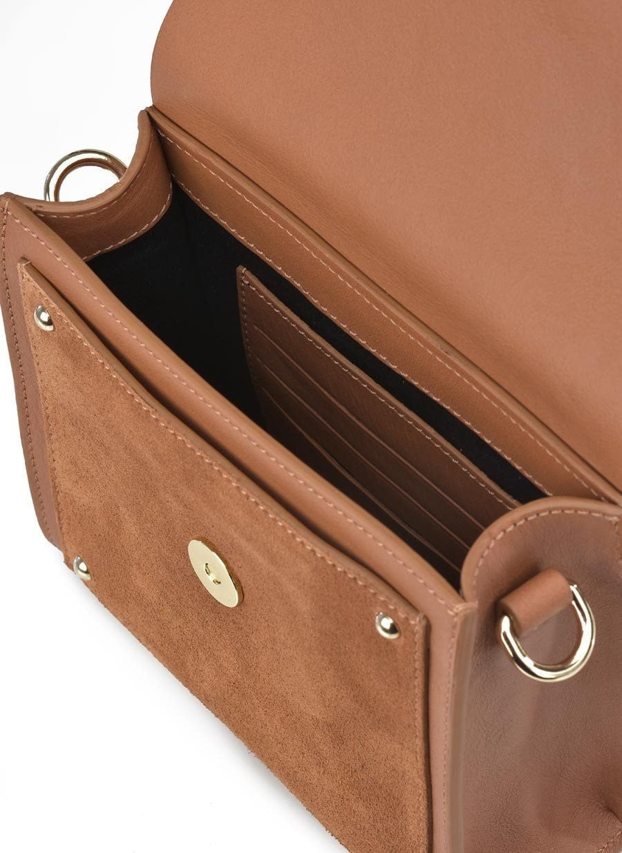 JULIETA Bolso de piel y suede en color cuero o marrón con correa. Es un bolso estilo bandolera y de hombro - SANDRA FRECKLED bolsos de mujer