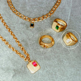 ANILLO de oro SELLO cuadrado con circonita blanca bañado en oro de 24k de estilo vintage - SANDRA FRECKLED joyeria de mujer