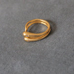 ANILLO dorado irregular MISA bañado en oro de 24k de estilo vintage - SANDRA FRECKLED joyeria de mujer