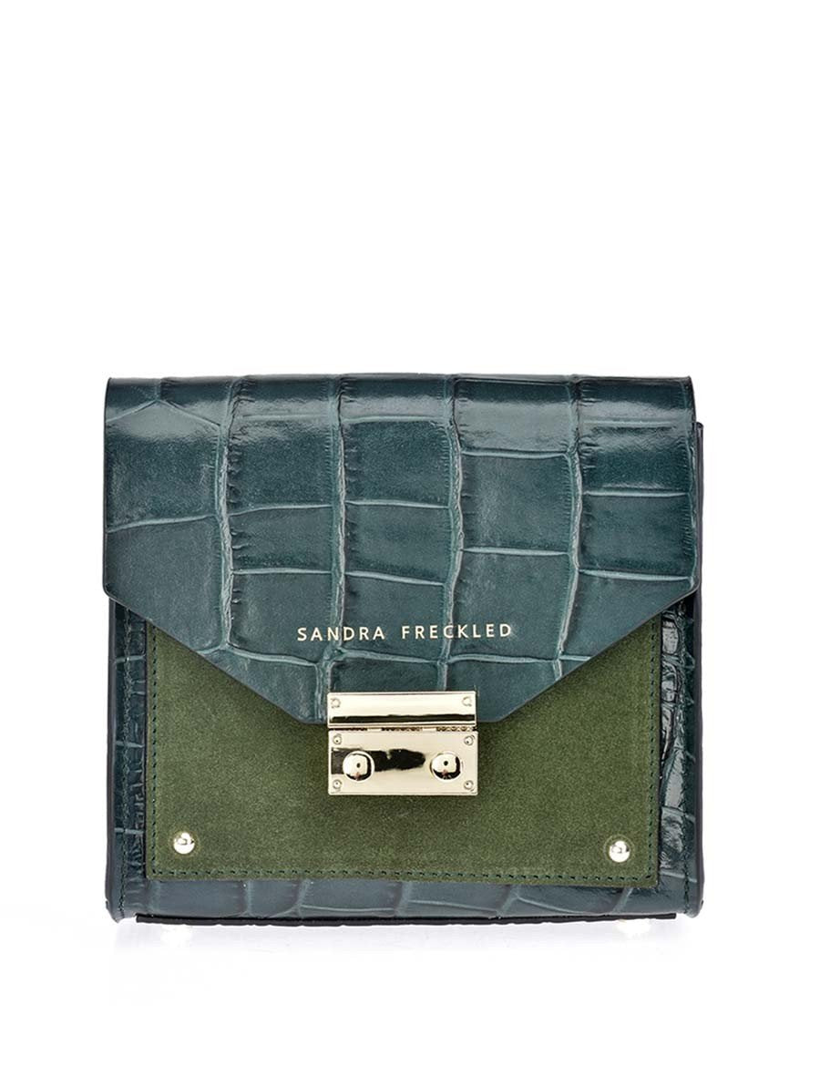Bolso de piel de cocodrilo y suede CARMEN en color verde oscuro con correa y cierre dorado. Es un bolso estilo bandolera y de hombro - SANDRA FRECKLED bolsos de mujer