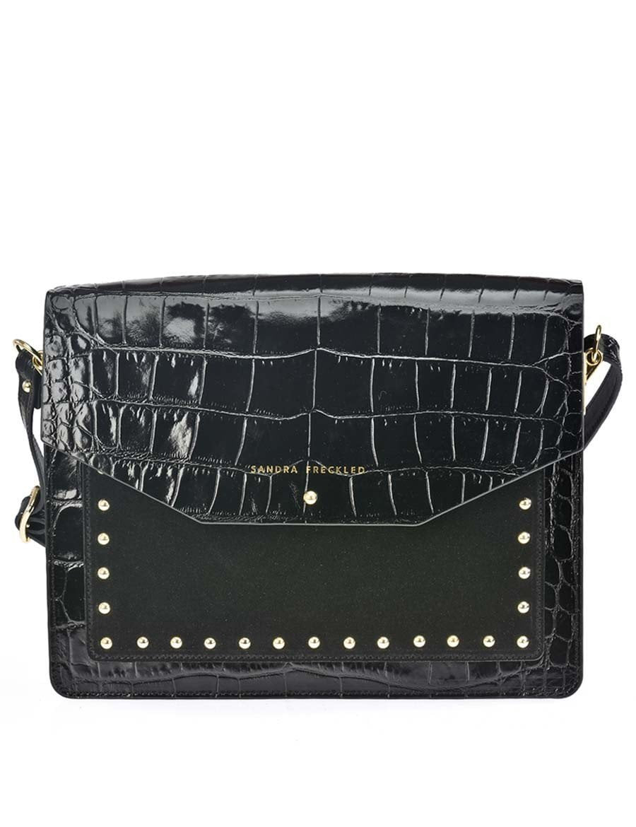 MARIELA GRABADO Bolso de piel de cocodrilo y suede en color verde oscuro con correa decorado con tachuelas. Es un bolso estilo bandolera y de hombro - SANDRA FRECKLED bolsos de mujer