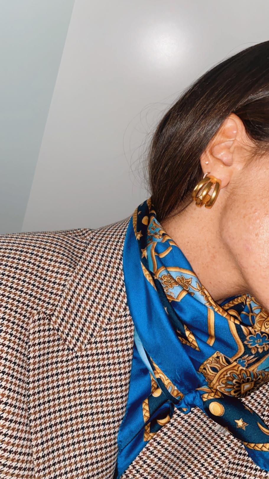 Pendientes de aro triple dorados bañados en oro de 24k de estilo vintage - SANDRA FRECKLED joyeria de mujer