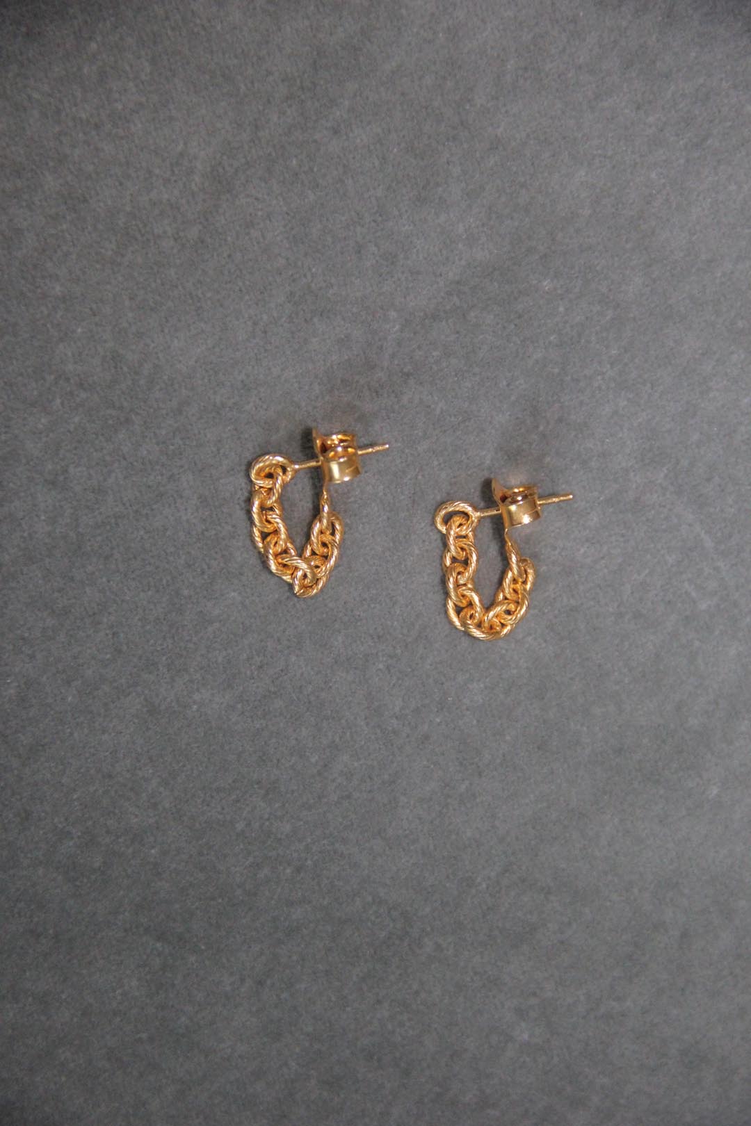 Pendientes de cadena dorados  bañados en oro de 24k de estilo vintage - SANDRA FRECKLED joyeria de mujer