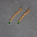 Pendiente de Cadena dorados con circonita verde bañada en oro de 24k de estilo vintage - SANDRA FRECKLED joyeria de mujer